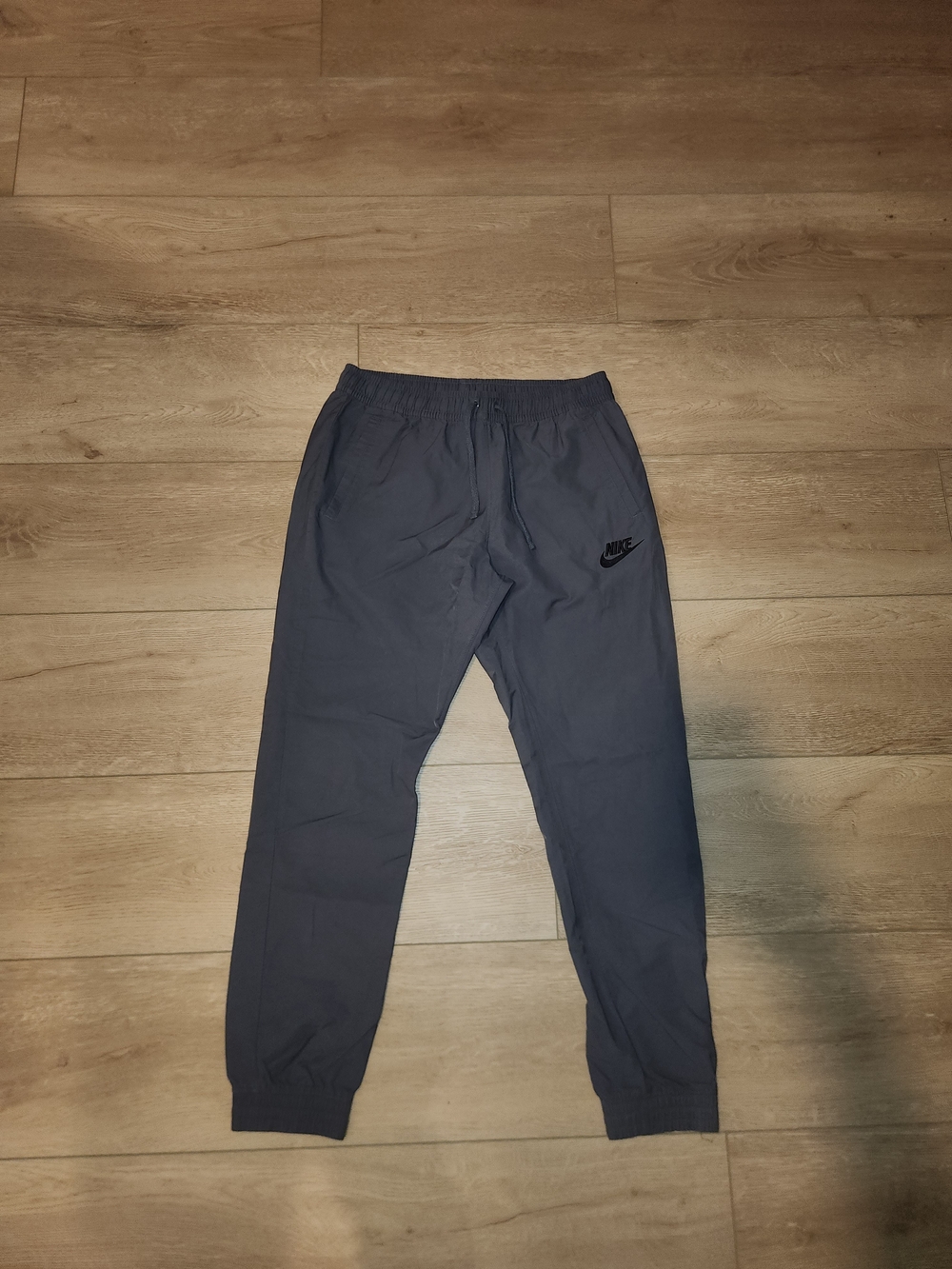 Nike Gray Athletic Windbreaker Track Pants Embroidered Logo Mens Size Large Good